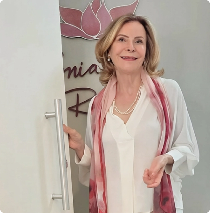 Esteticista facial e aromaterapeuta para mulher 40+ em Campinas