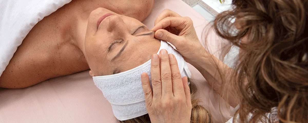 Cuidados faciais naturais e facelift em Campinas-SP