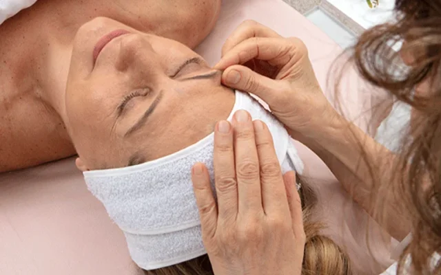 Cuidados faciais naturais e facelift em Campinas-SP